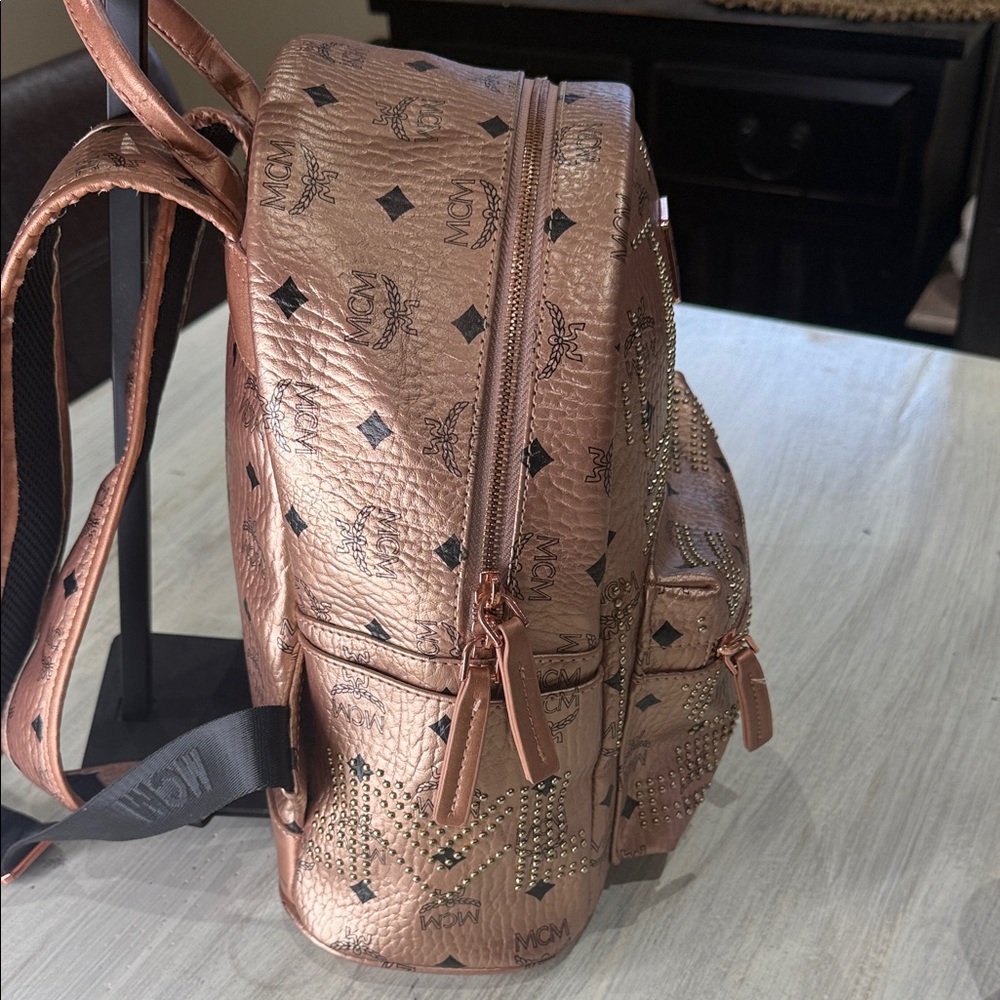 Source Unknown Visteos Metallic Rose Gold Backpac… - image 4